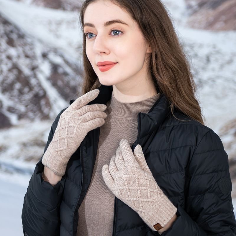 Autumn And Winter Women Fashion Pineapple Flower Single-Layer Five-Finger Warm Touch Screen Gloves