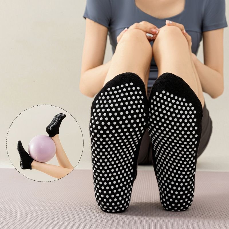 Professional Yoga Pilates Indoor Fitness Non-Slip Thickened Towel Bottom Floor Socks Ankle Socks Custom