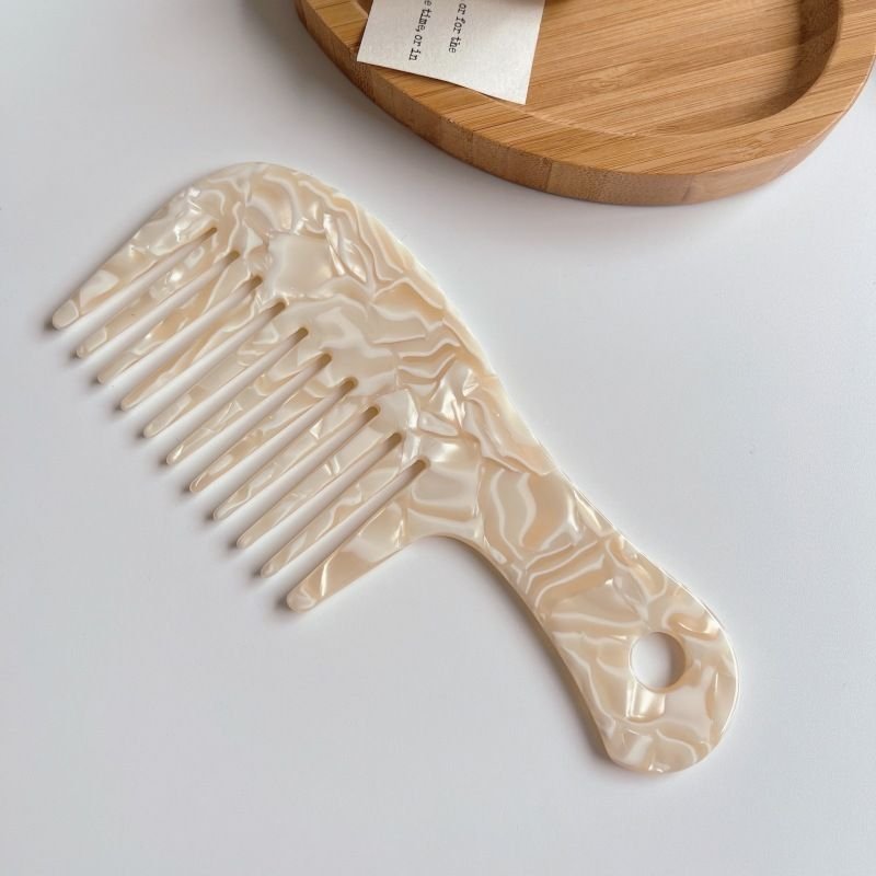 Women'S Simple Wide Tooth With Handle Acetate Plate Marble Pattern Hairdressing Comb